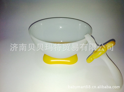 小白熊傾情推出寶寶餐具系列 初學(xué)碗叉組合——助力寶寶獨(dú)立進(jìn)餐的第一步
